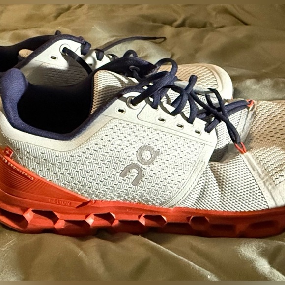 On Cloud Running MineralRust Sneakers - Picture 8 of 10